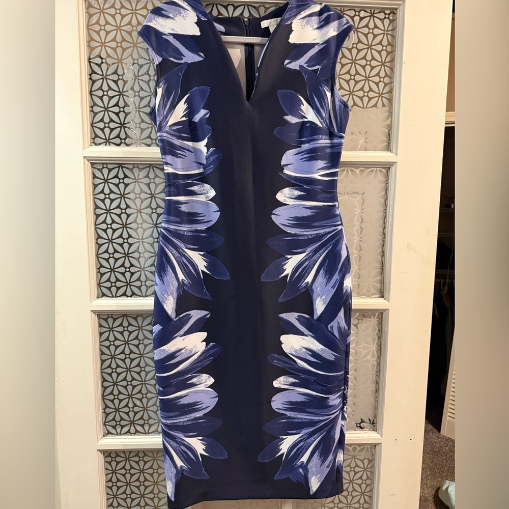 New York company navy blue floral stretch bodycon v neck dress medium
